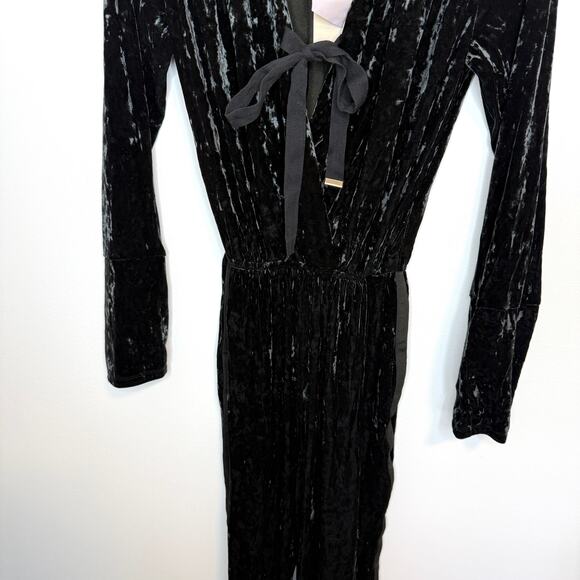 Free People We Are HAH Jump On It Velvet Jumpsuit In Black Size XS New - Picture 6 of 14